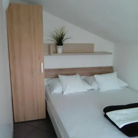 In With Sea View, Terrace, Air Conditioning, Wi-fi Apartment *