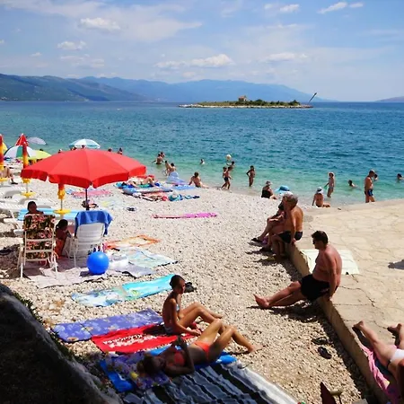 In With Sea View, Terrace, Air Conditioning, Wi-fi Novi Vinodolski