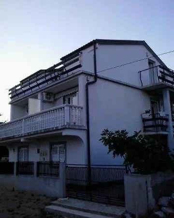 Apartment In With Sea View, Terrace, Air Conditioning, Wi-fi *