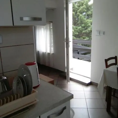 In With Sea View, Terrace, Air Conditioning, Wi-fi Apartment